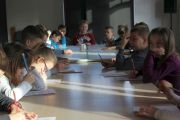 	uczniowie podają cechy swojego anioła 	