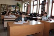 	3786 — uczestnicy eliminacji podczas pisania testu	