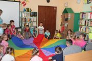 	podróż po Europie z chustą animacyjną Klanza	