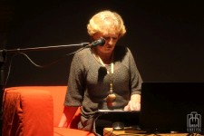 Urszula Karaśińska czyta fragment pamietnika