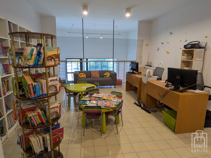 Biblioteka Gorlice, lokalne tymczasowe widok na wypożyczalnię dla dzieci i młodzieży