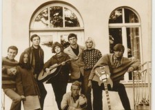 Powiększ zdjęcie Stan Borys, fanka, Tadeusz Nalepa, fanka, Piotr Nowak, fanka, K. Potocki, na dole Józef Hajdasz
