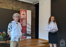 Przejdź do - Marcin%20Żyła%20i%20Joanna%20Kalisz-Dziki%20w%20sali%20Pod%20Sową