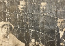 Przejdź do - Po%20I%20wojnie%20światowej:%20od%20lewej%20babcia%20Bronisława%20z%20d.%20Mężykowska%20z%20mężem%20Piotrem%20Szczepanikiem